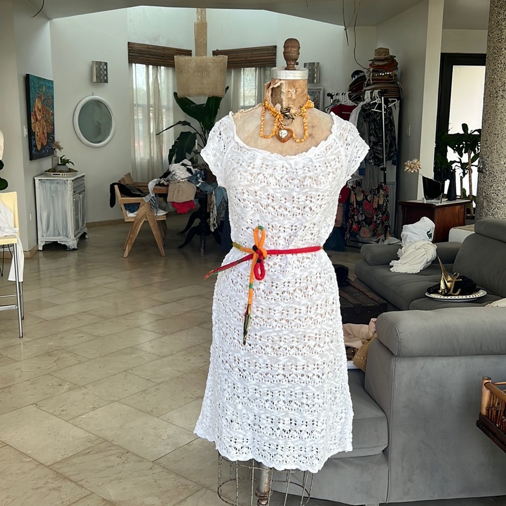 White knitted dress